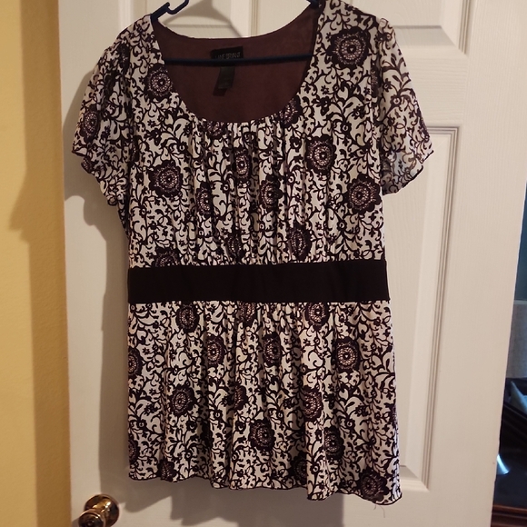 Lane Bryant Tops - Lane Bryant Pleated Short Sleeve Blouse